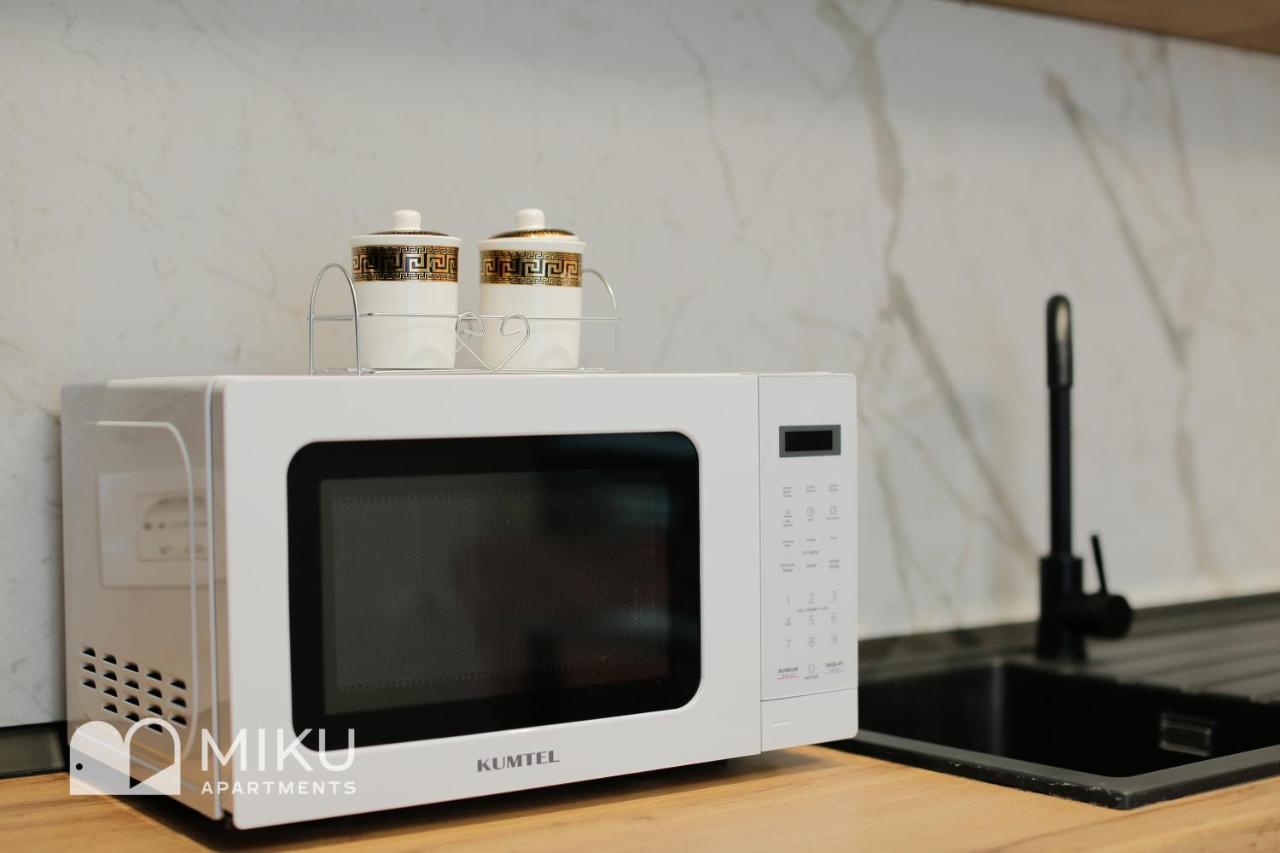 Miku Apartment - Glamorous 1Bedroom Apartment At Olympic Residence Tiranë Ngoại thất bức ảnh