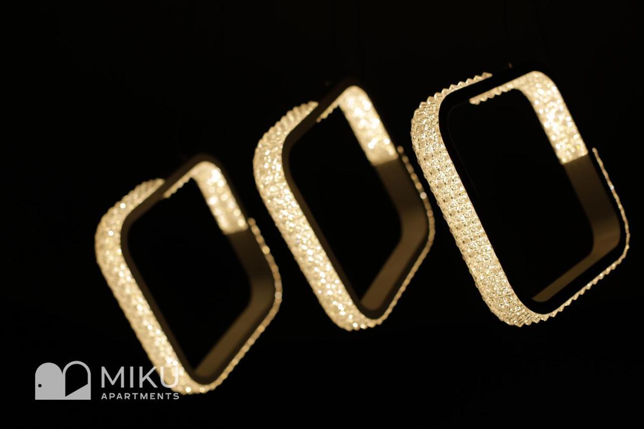Miku Apartment - Glamorous 1Bedroom Apartment At Olympic Residence Tiranë Ngoại thất bức ảnh