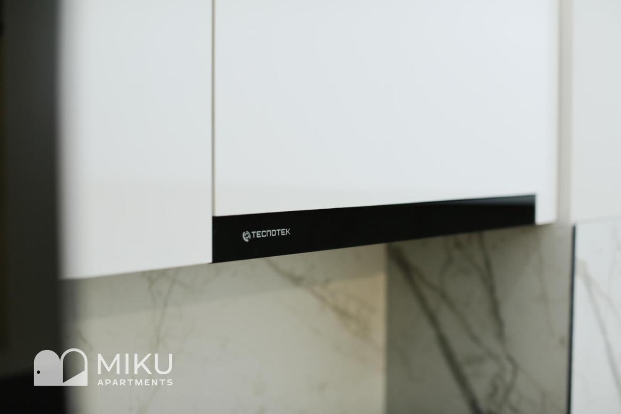 Miku Apartment - Glamorous 1Bedroom Apartment At Olympic Residence Tiranë Ngoại thất bức ảnh