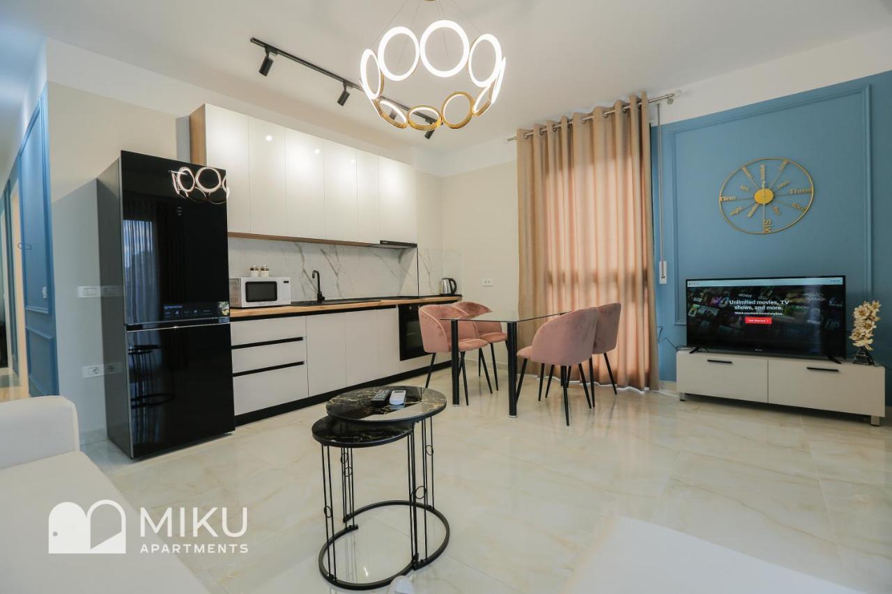 Miku Apartment - Glamorous 1Bedroom Apartment At Olympic Residence Tiranë Ngoại thất bức ảnh
