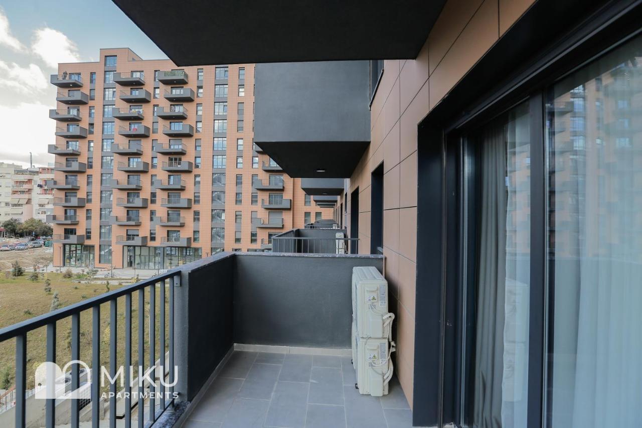 Miku Apartment - Glamorous 1Bedroom Apartment At Olympic Residence Tiranë Ngoại thất bức ảnh
