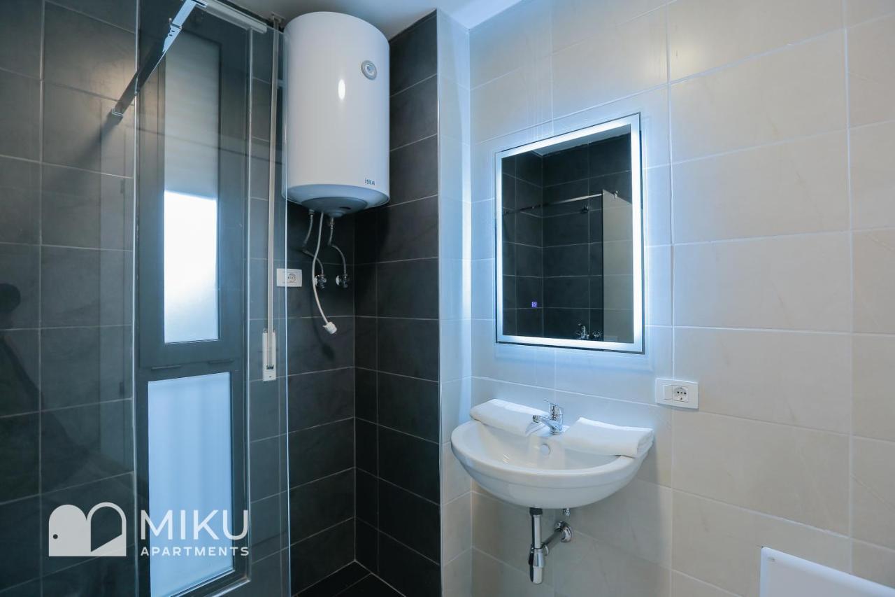 Miku Apartment - Glamorous 1Bedroom Apartment At Olympic Residence Tiranë Ngoại thất bức ảnh