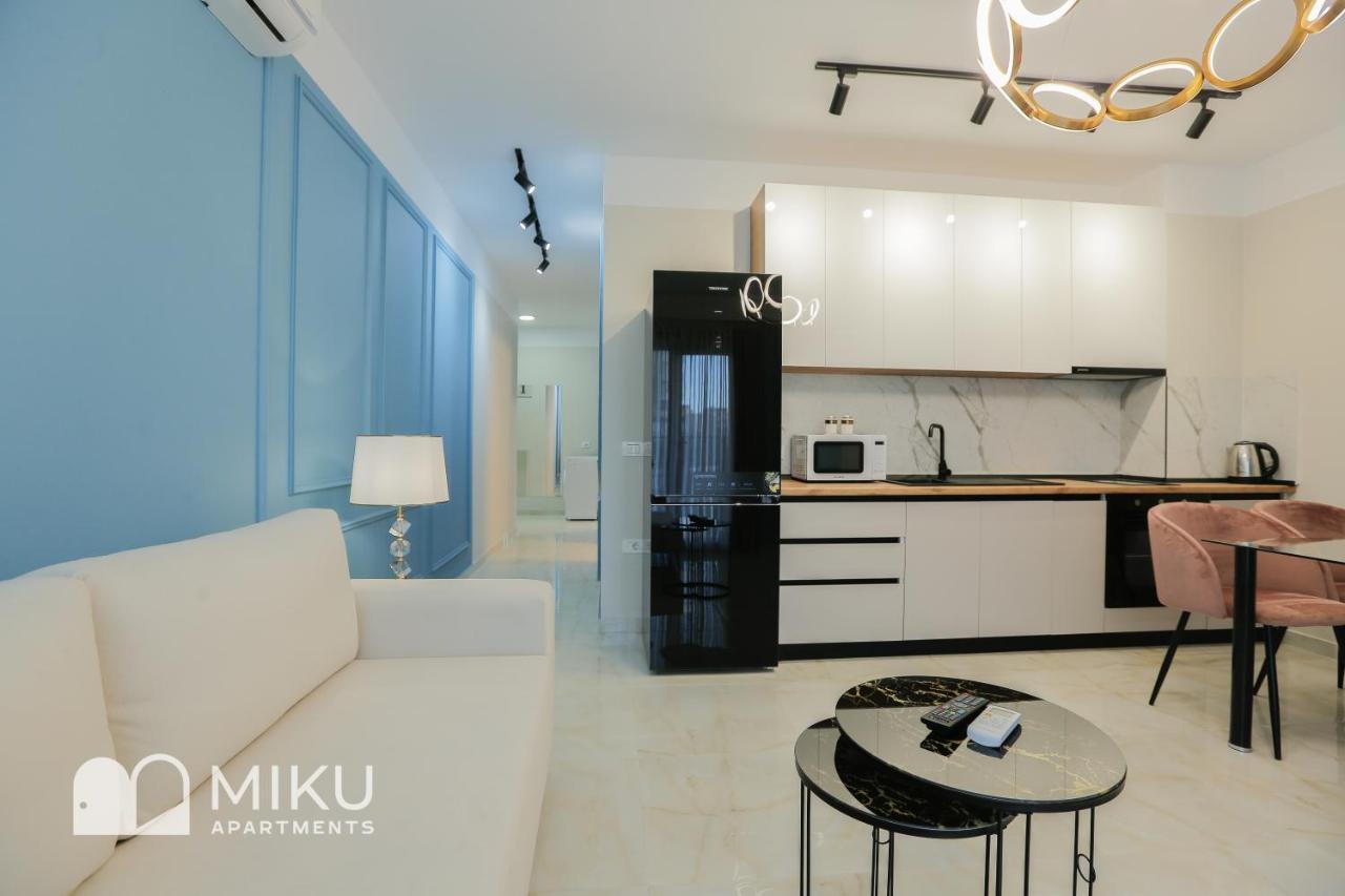 Miku Apartment - Glamorous 1Bedroom Apartment At Olympic Residence Tiranë Ngoại thất bức ảnh