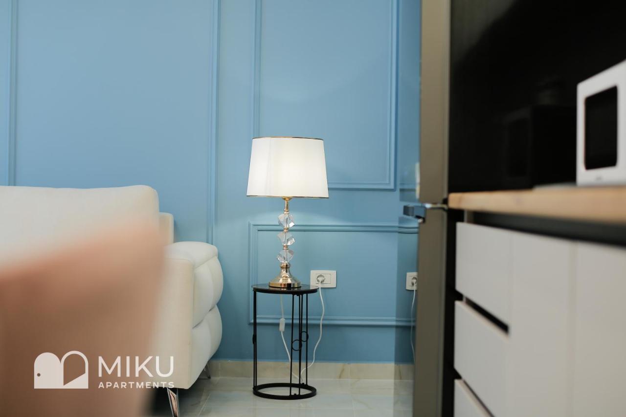 Miku Apartment - Glamorous 1Bedroom Apartment At Olympic Residence Tiranë Ngoại thất bức ảnh