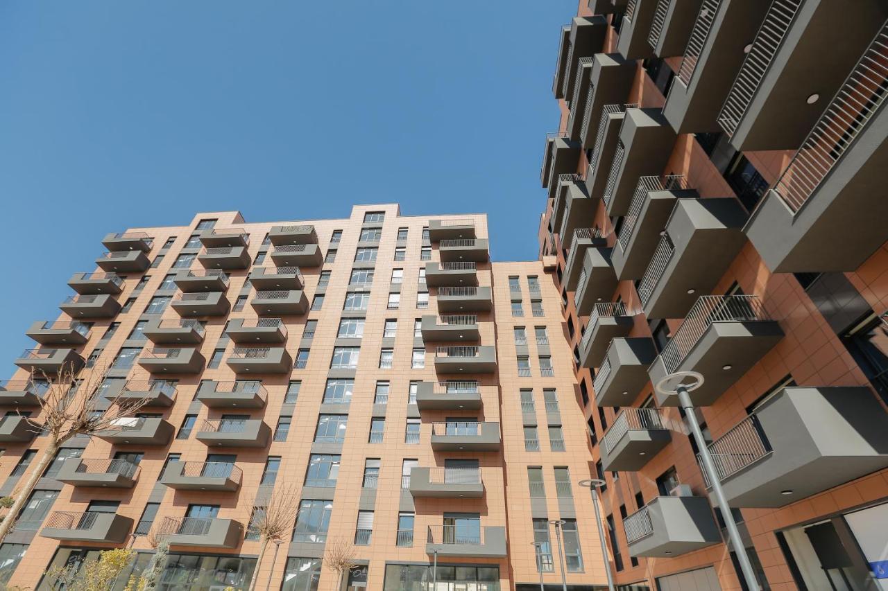 Miku Apartment - Glamorous 1Bedroom Apartment At Olympic Residence Tiranë Ngoại thất bức ảnh
